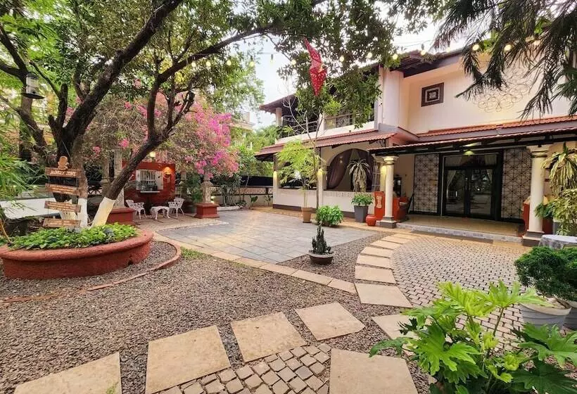 ベッドアンドブレックファースト 5 Bedroom Heritage Goan Villa