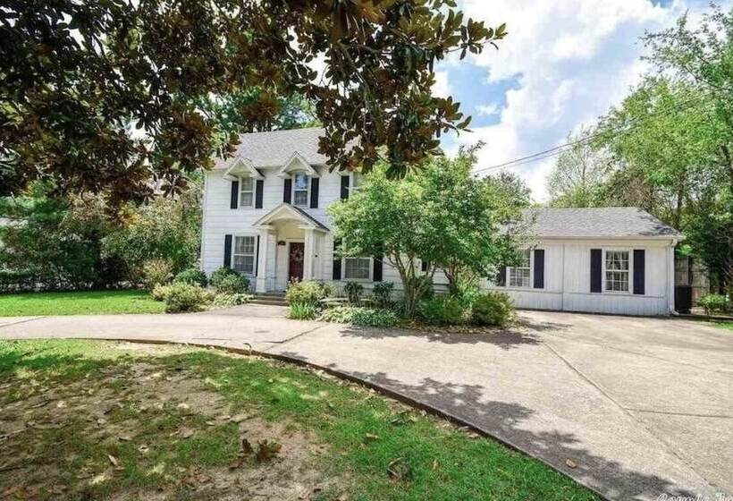 민박 Sassafras Inn