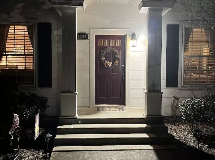 Aamiaismajoitus (B&B) Sassafras Inn