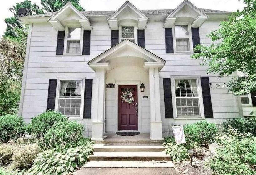 민박 Sassafras Inn