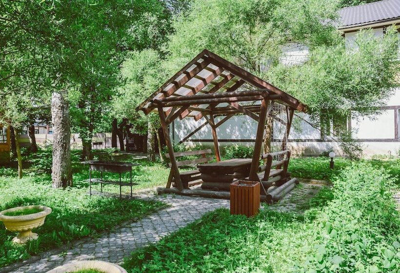 Country Hotel Hvoinyi