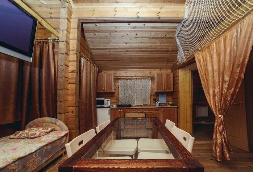 Country Hotel Hvoinyi