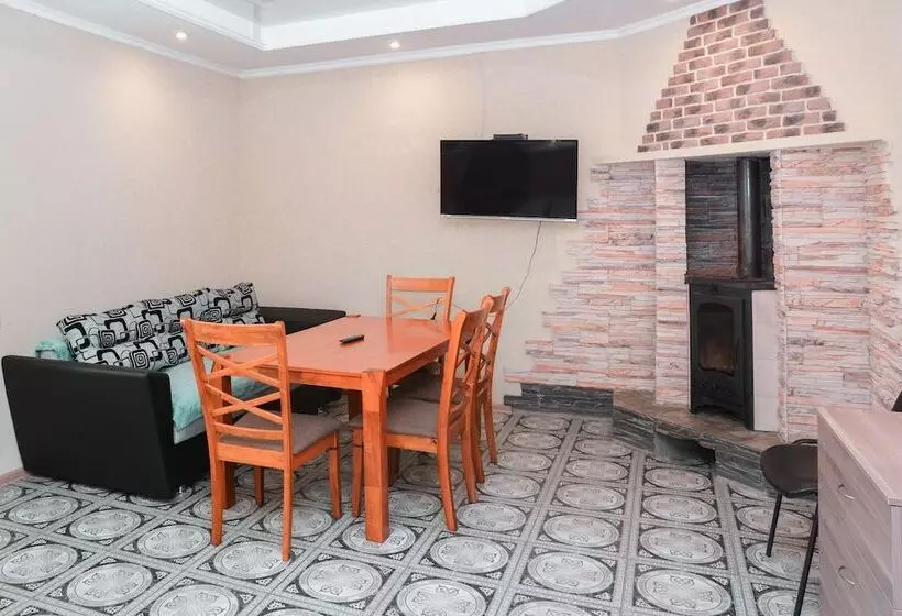 Country Hotel Hvoinyi