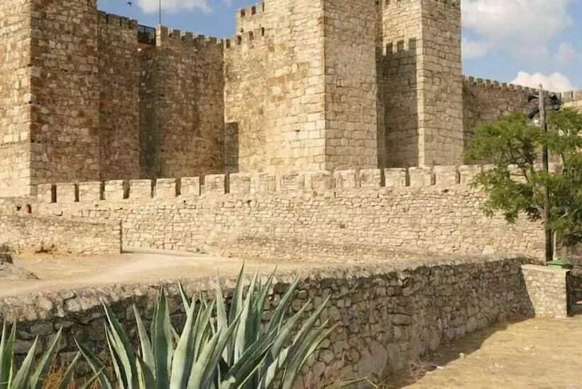 ホテル Alojamientos Plaza Mayor