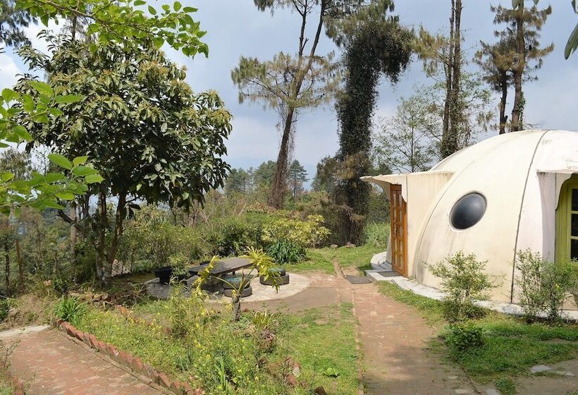 هتل At The End Of The Universe