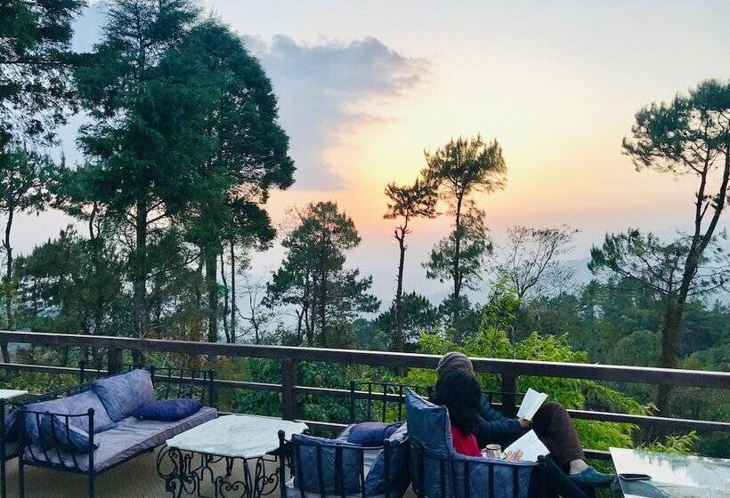 هتل At The End Of The Universe