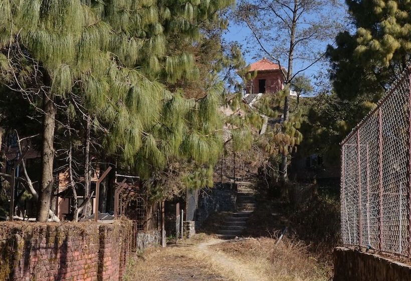 هتل At The End Of The Universe