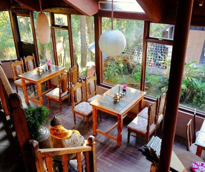 هتل At The End Of The Universe