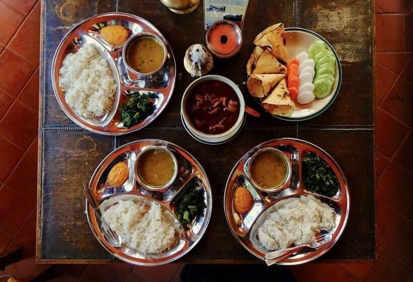 هتل At The End Of The Universe