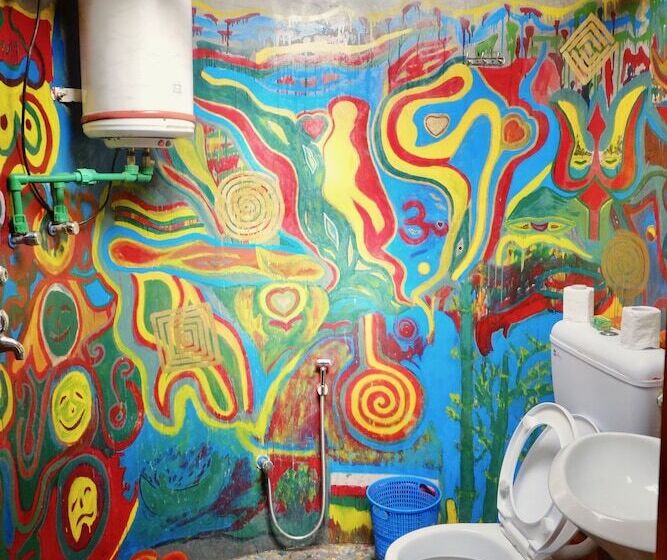 هتل At The End Of The Universe