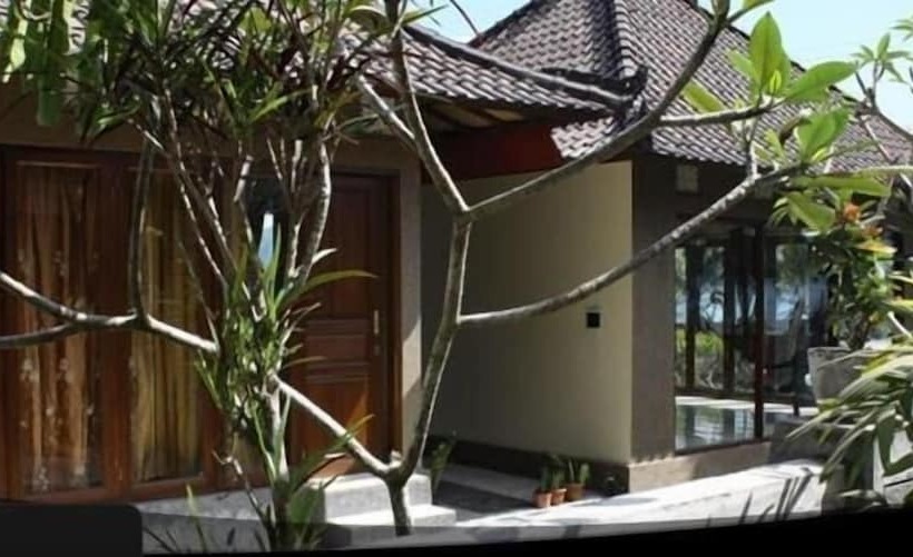 Otel Baruna Lake Side View