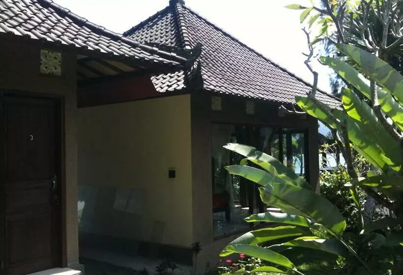 Hotelli Baruna Lake Side View