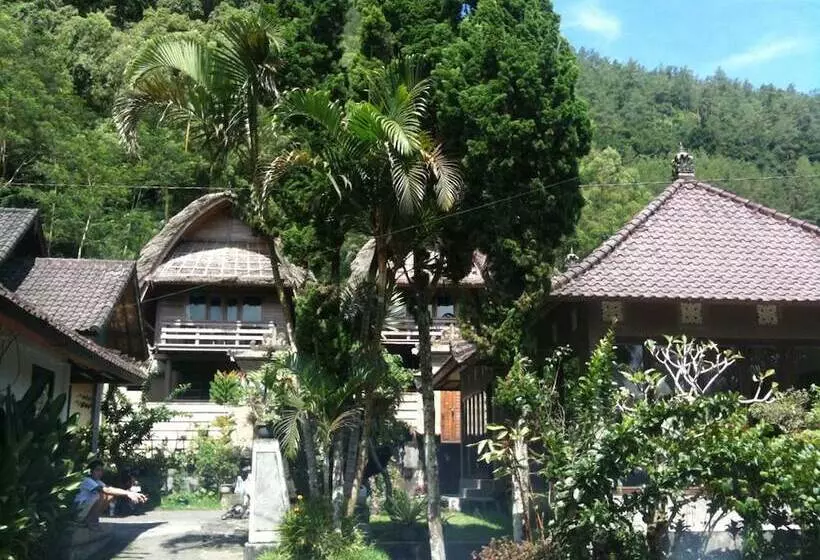 Hotelli Baruna Lake Side View