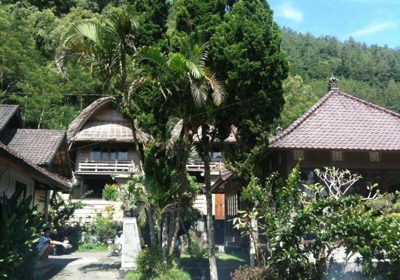 Otel Baruna Lake Side View