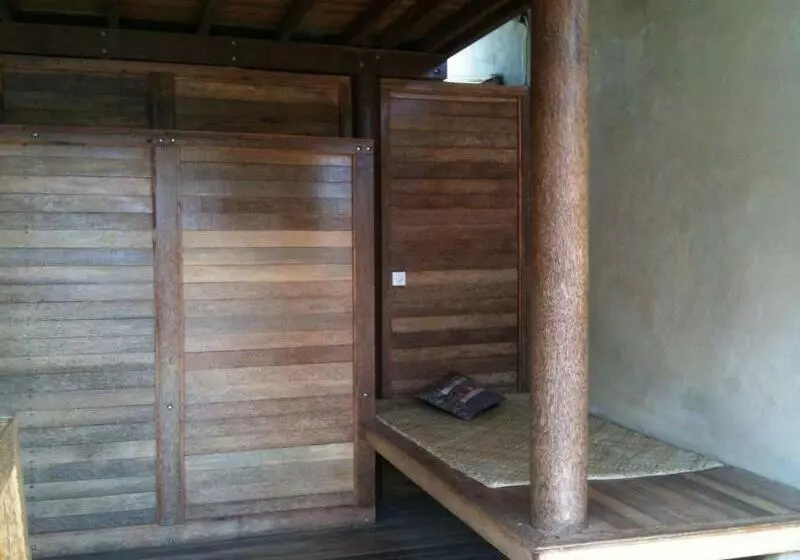 Hotelli Baruna Lake Side View