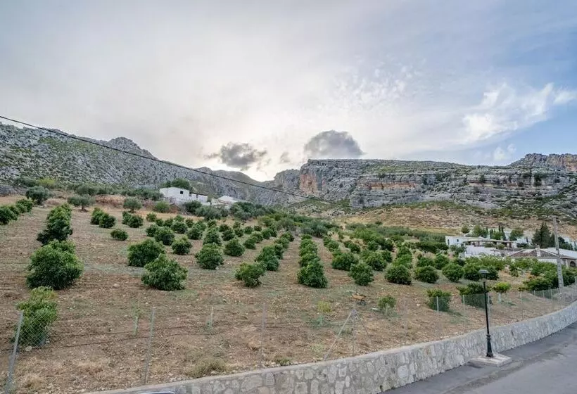 Hotelli Hostal Vista A La Sierra