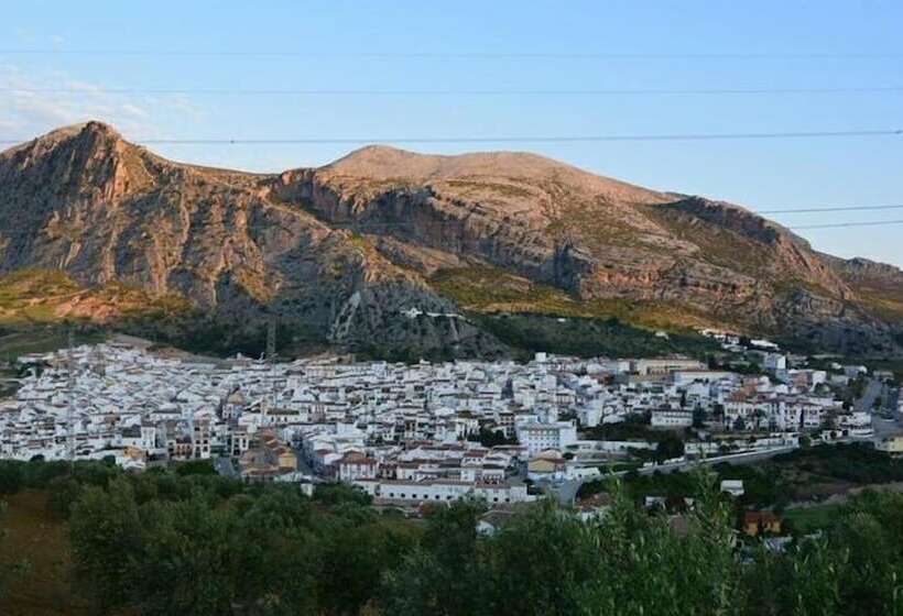 Отель Hostal Vista A La Sierra