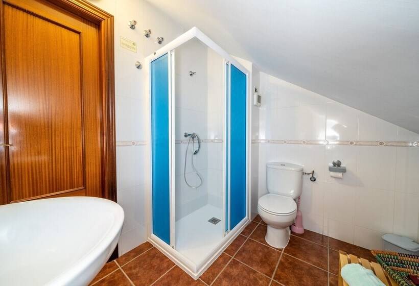 Отель Hostal Vista A La Sierra