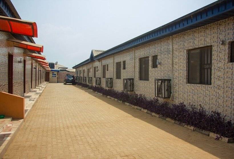 בית מלון כפרי Lukham Crown