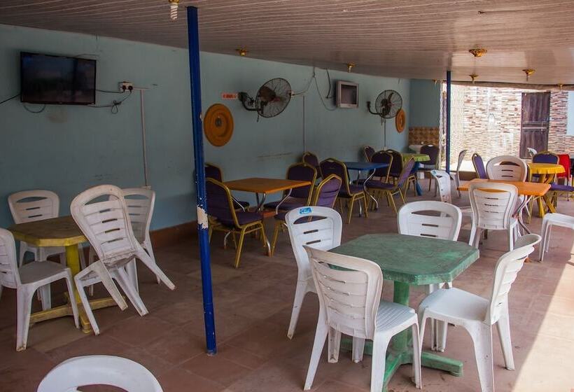 בית מלון כפרי Lukham Crown