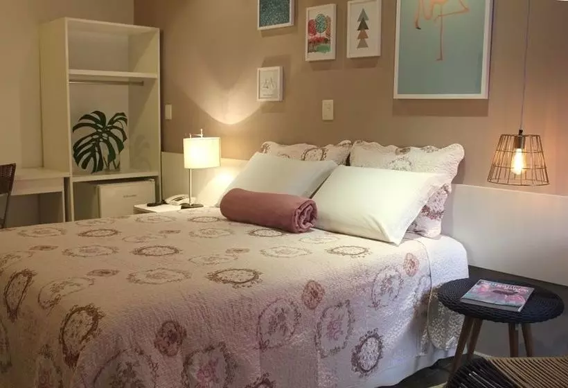 ホテル Frangipani