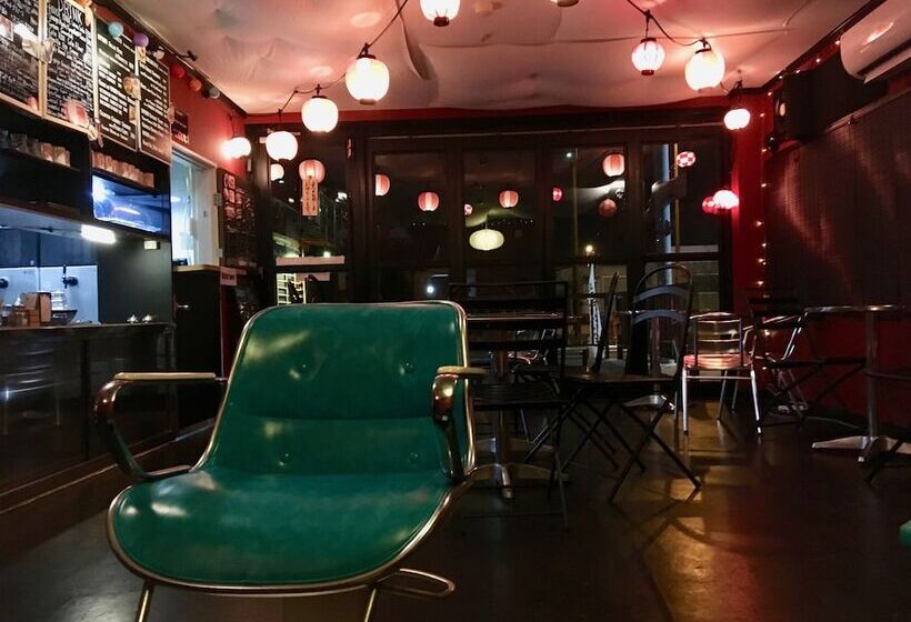 בית מלון כפרי Uno Port Inn