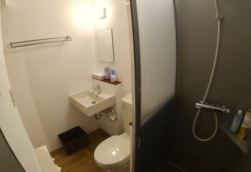 בית מלון כפרי Uno Port Inn