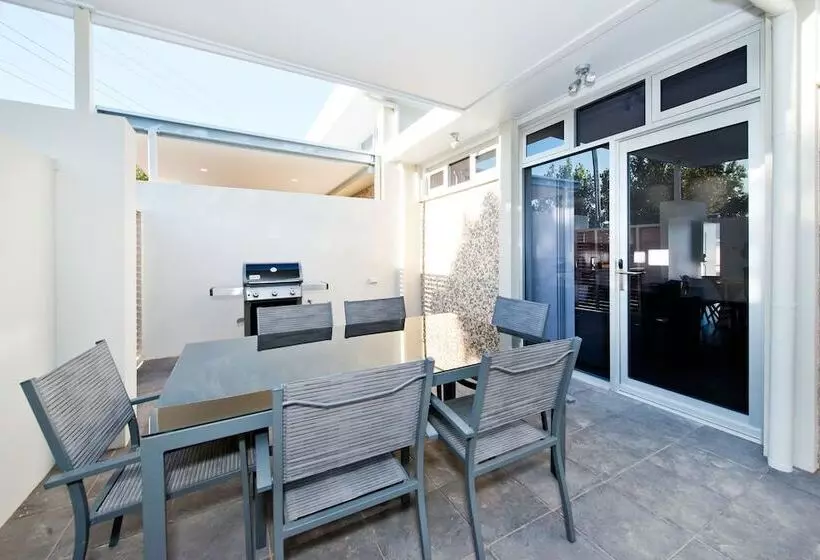 Loxton Courthouse Apartments