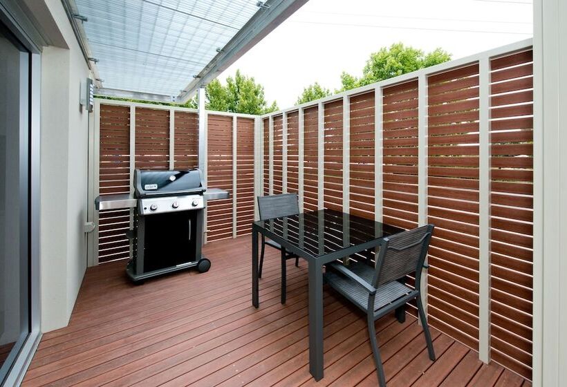 Loxton Courthouse Apartments