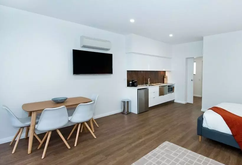 Loxton Courthouse Apartments