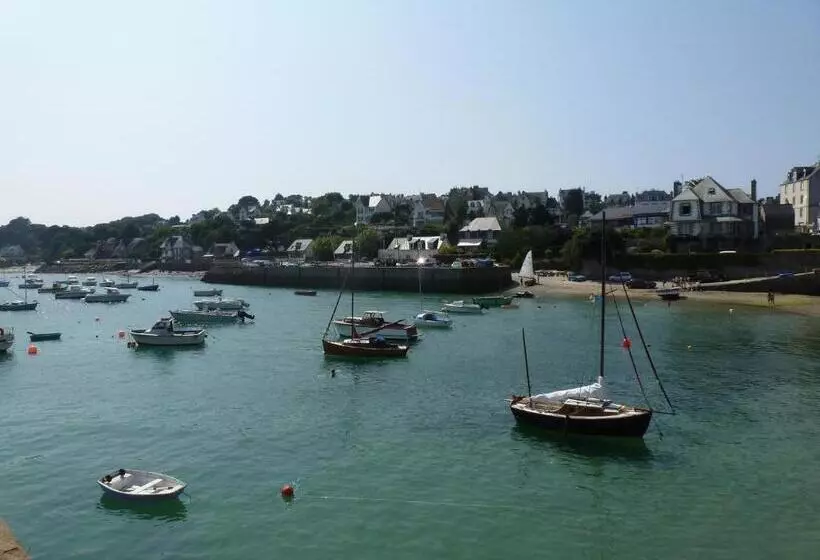 Majatalo L Escale Evel Er Gêr