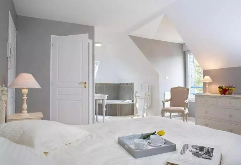 Majatalo L Escale Evel Er Gêr