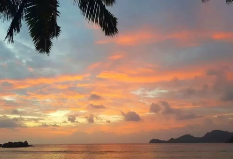 پانسیون Takamaka Green Village