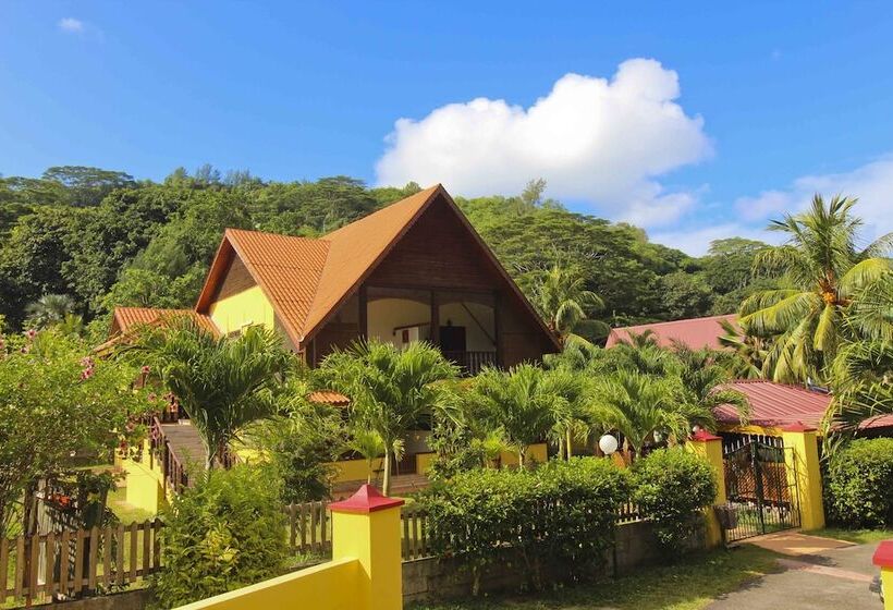 پانسیون Takamaka Green Village