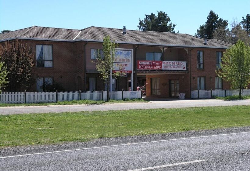 Snow Gate Motel And Apartments