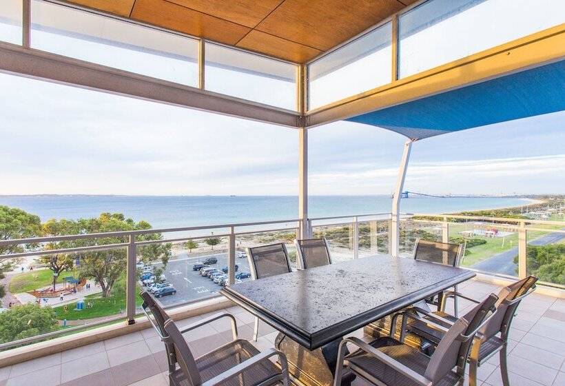 Spinnakers By Rockingham Apartments