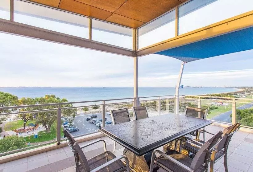 Spinnakers By Rockingham Apartments