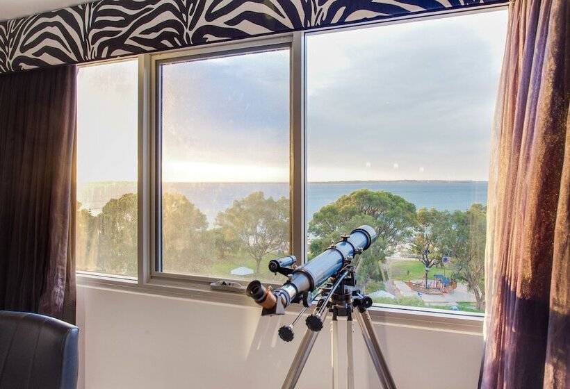 Spinnakers By Rockingham Apartments