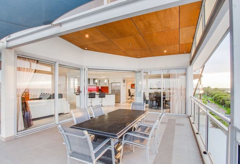 Spinnakers By Rockingham Apartments