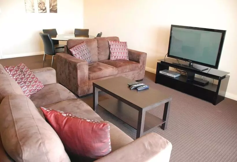 Spinnakers By Rockingham Apartments