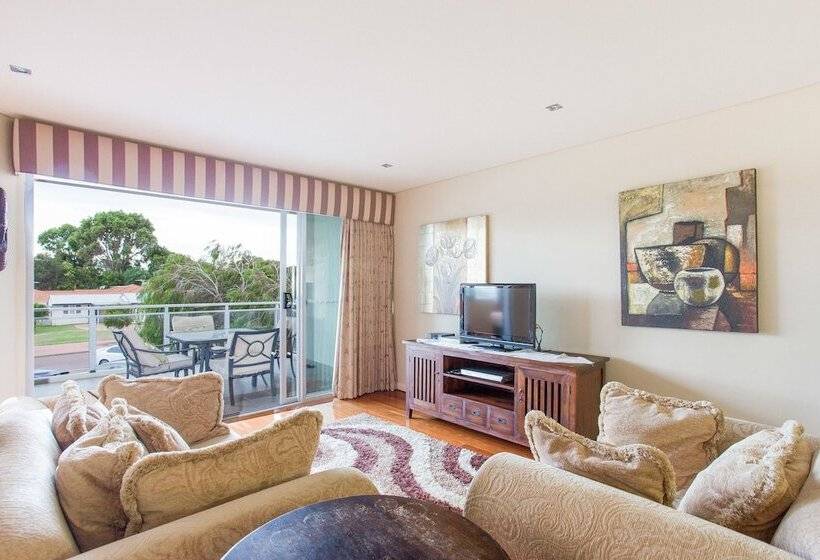 Spinnakers By Rockingham Apartments