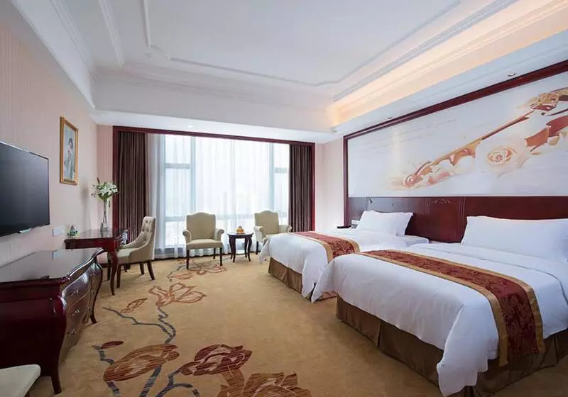 Vienna International Hotel Maoming Xinyi Xinshang Road