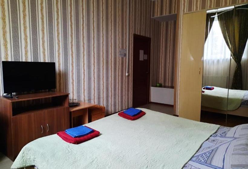 הוסטל Aksinya Uyutno Kak Doma