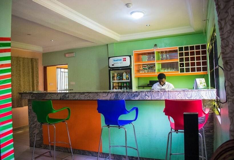 مسافرخانه 1st Delightsome House And Suites