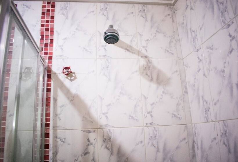 مسافرخانه 1st Delightsome House And Suites