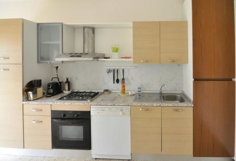 簡易ホテル Villa Elvia