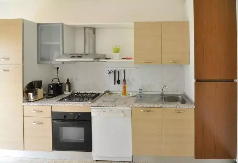簡易ホテル Villa Elvia