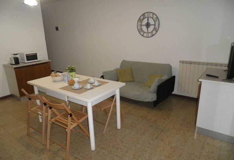 簡易ホテル Villa Elvia