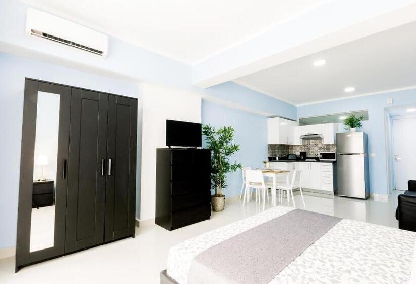 酒店 Ducassi Suites Rooftop Pool Beach Club & Spa