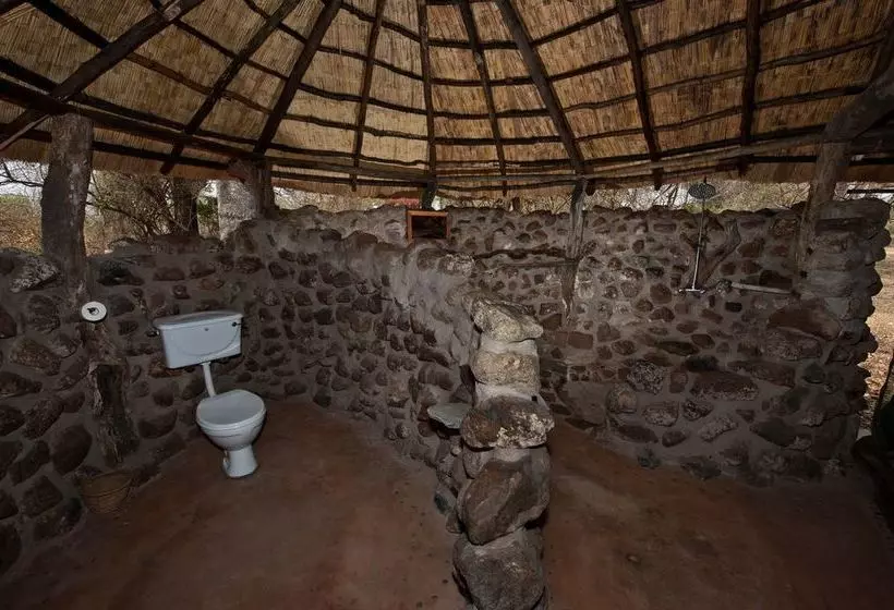 هتل Hippo Lodge